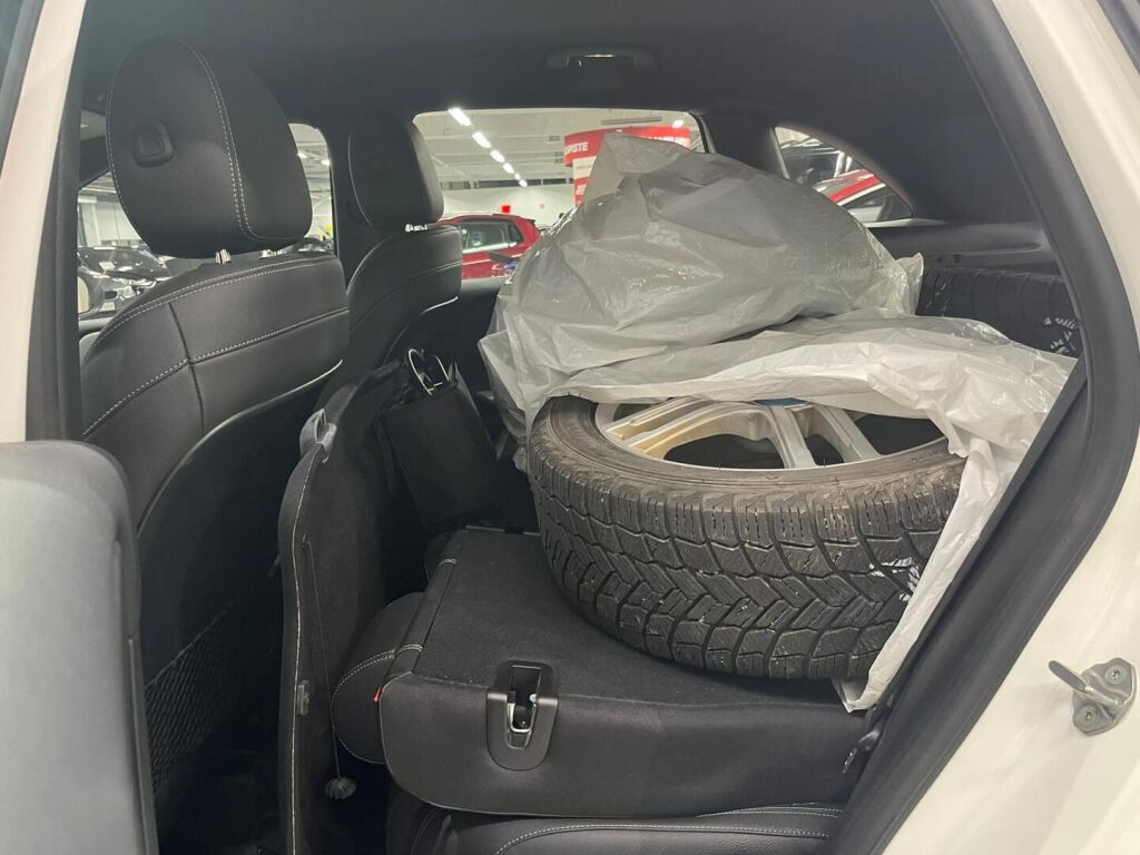 Mercedes-Benz B 2020 Valkoinen