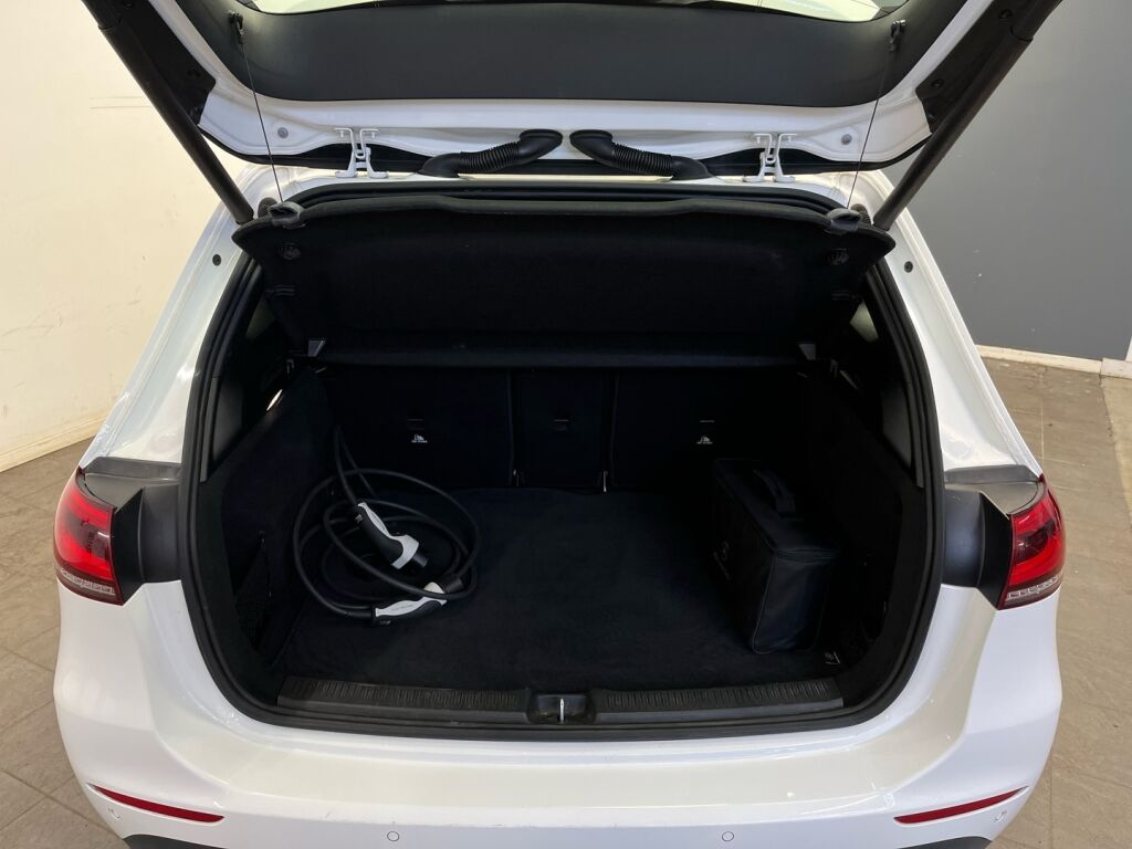 Mercedes-Benz B 2020 Valkoinen