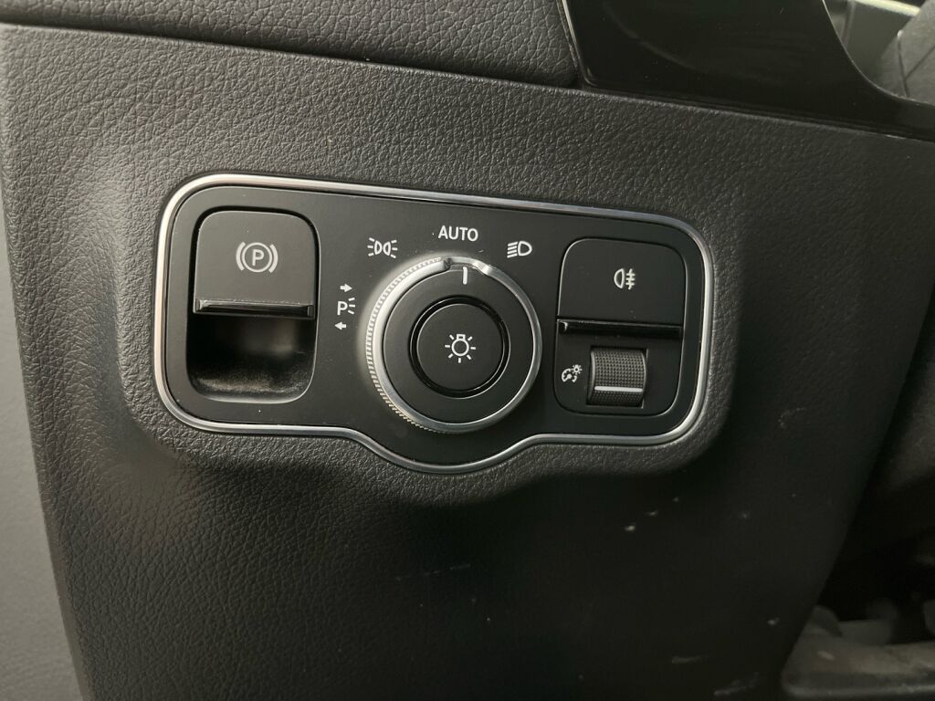 Mercedes-Benz B 2020 Valkoinen