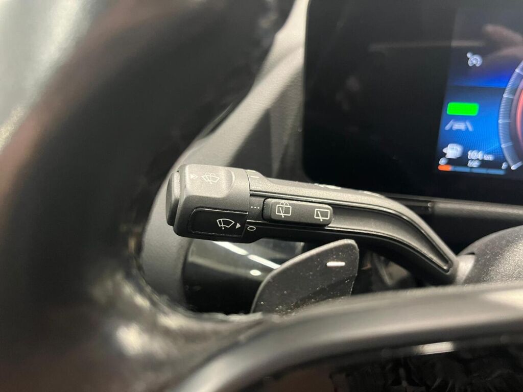 Mercedes-Benz B 2020 Valkoinen