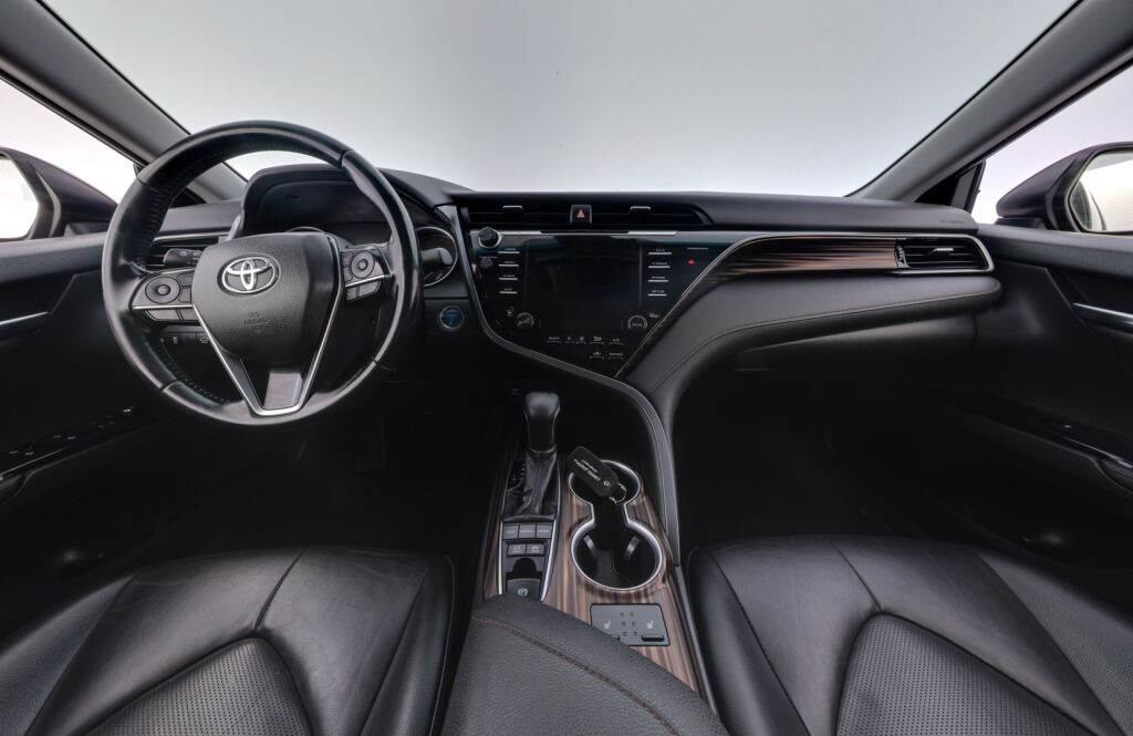 Toyota Camry 2019 Harmaa