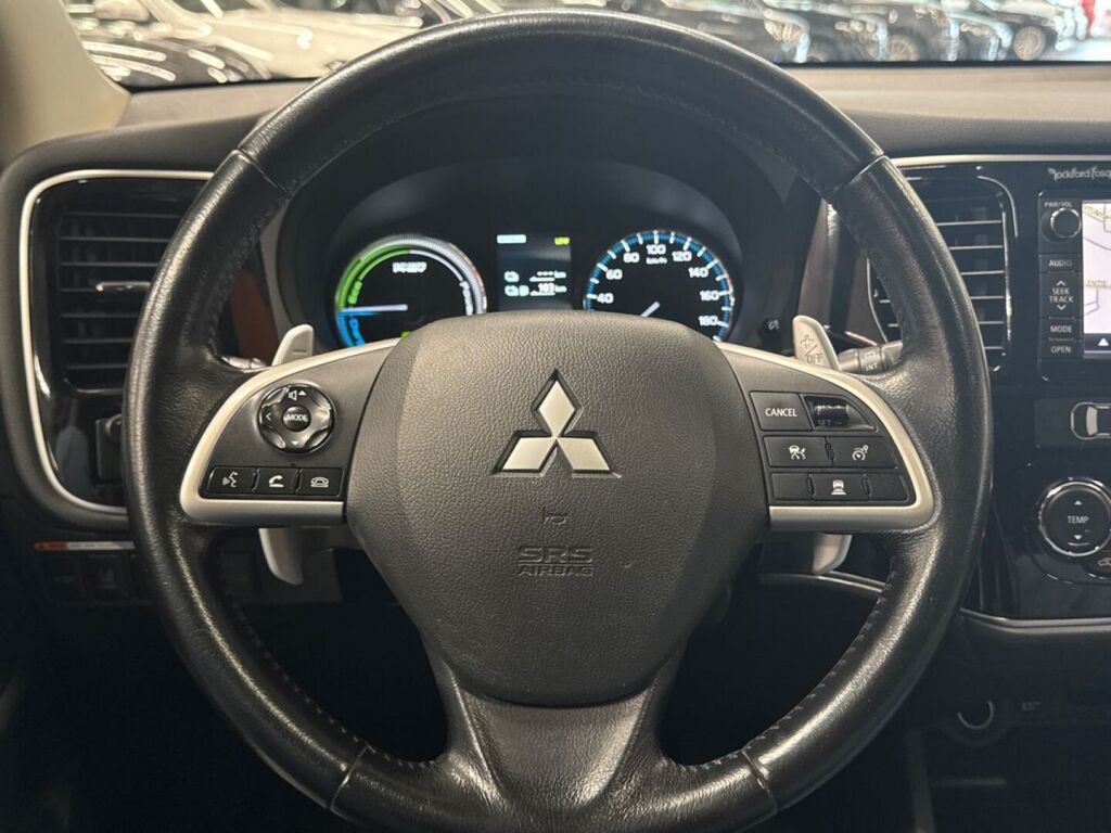 Mitsubishi Outlander PHEV 2013 Harmaa