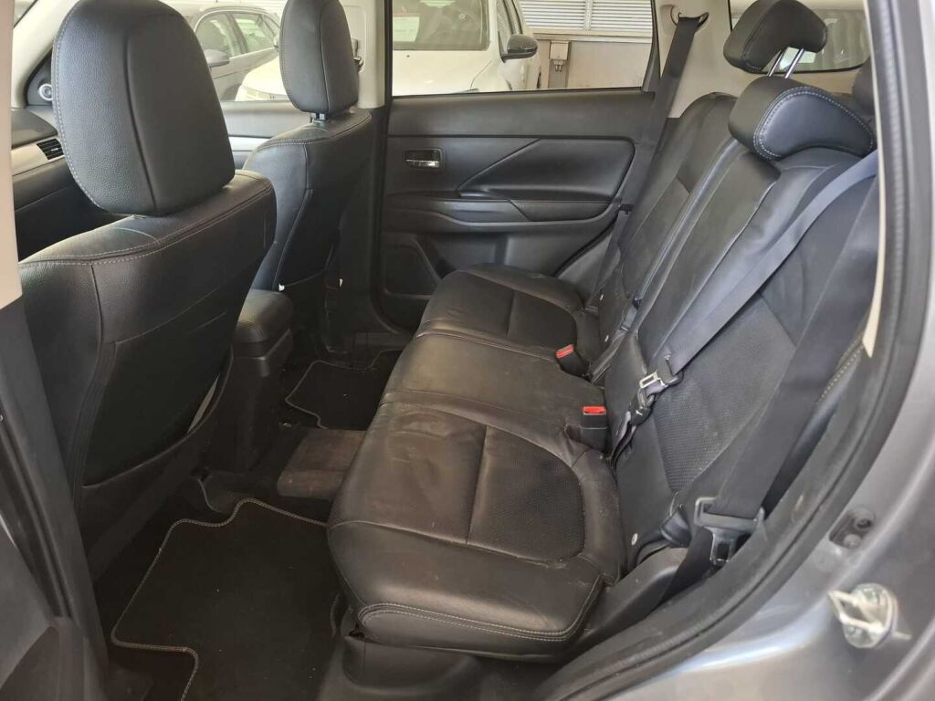 Mitsubishi Outlander PHEV 2013 Harmaa