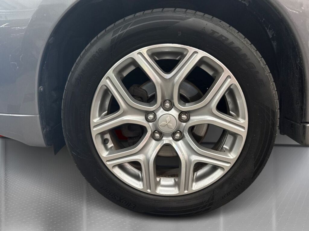 Mitsubishi Outlander PHEV 2013 Harmaa