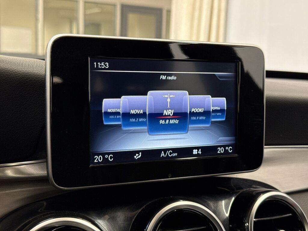 Mercedes-Benz C 2016 Musta