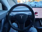 Tesla Model 3 2020 Sininen