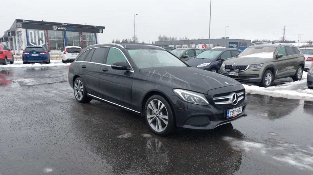 Mercedes-Benz C 2015 Musta