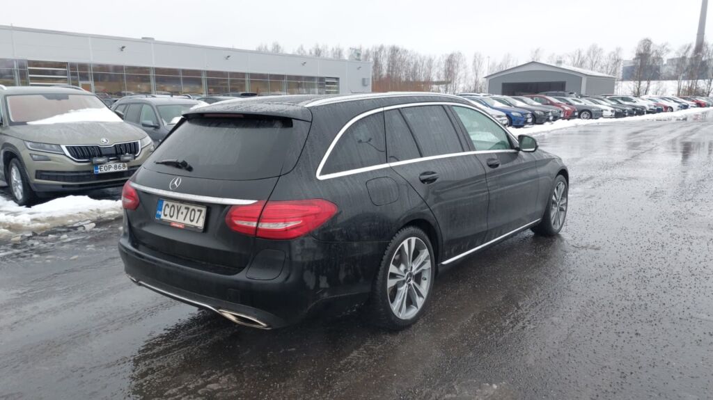 Mercedes-Benz C 2015 Musta