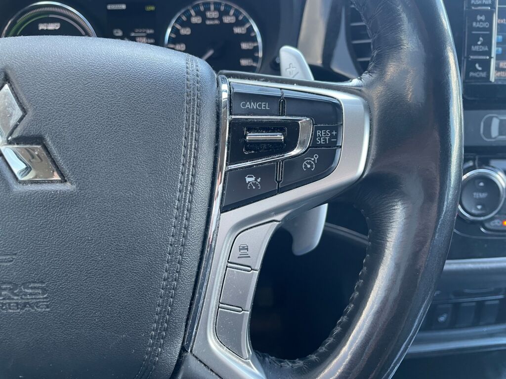 Mitsubishi Outlander PHEV 2017 Valkoinen
