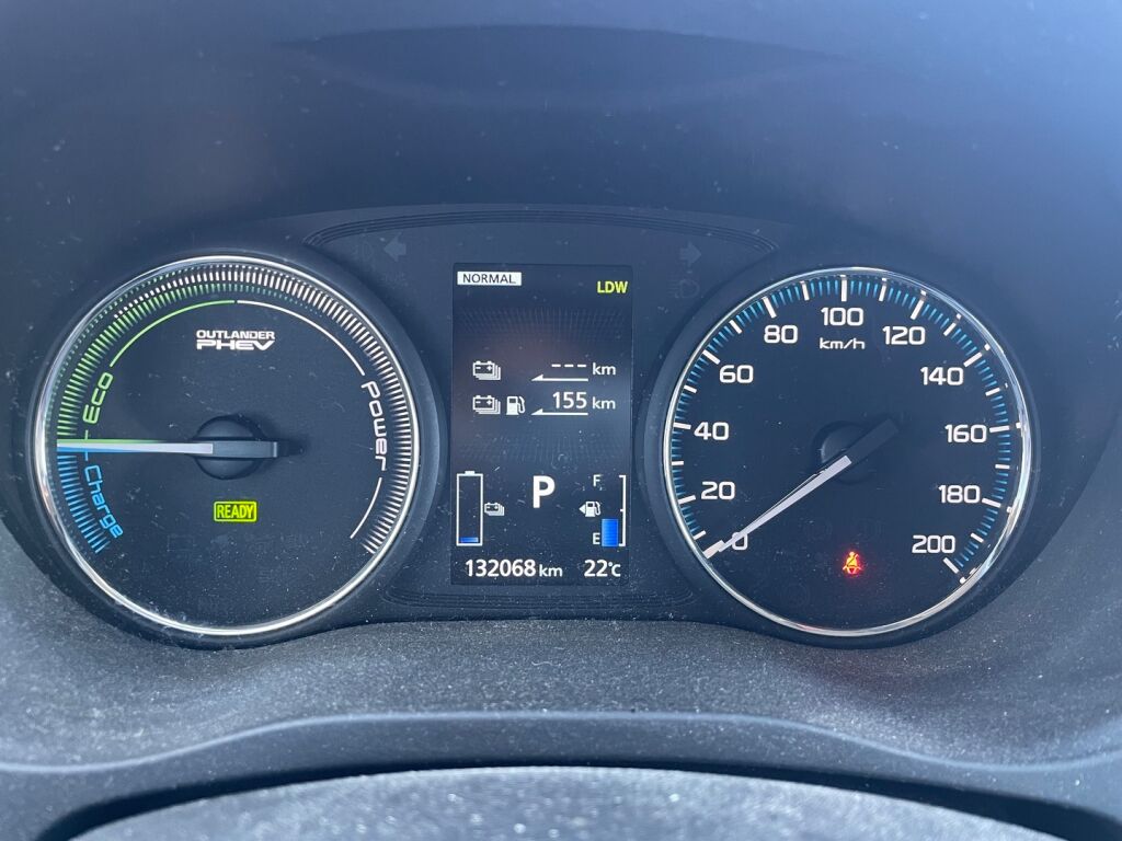 Mitsubishi Outlander PHEV 2017 Valkoinen
