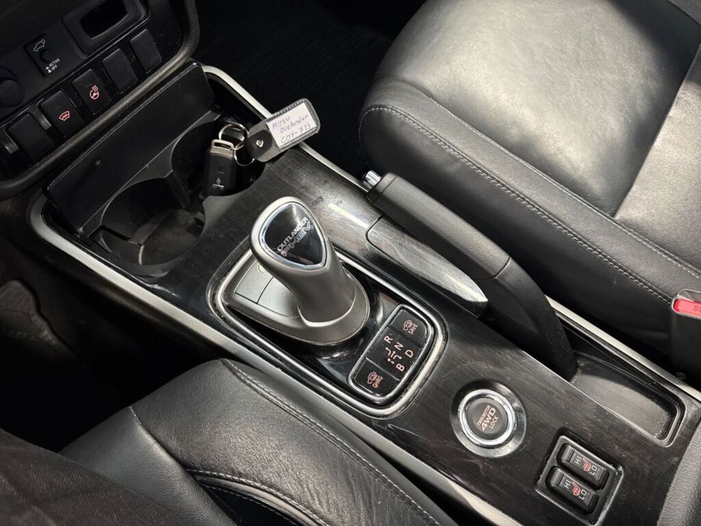 Mitsubishi Outlander PHEV 2017 Valkoinen