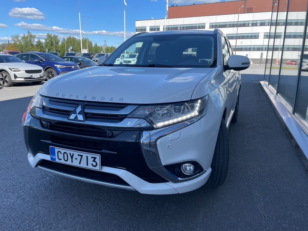 Mitsubishi Outlander PHEV 2017 Valkoinen