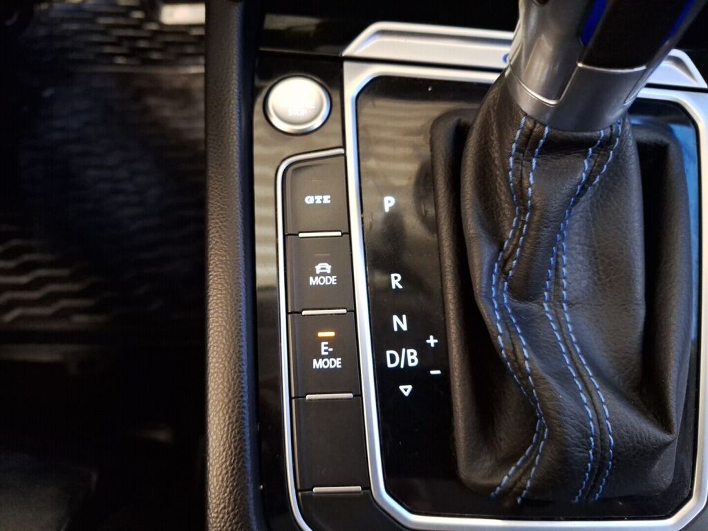 Volkswagen Passat 2016 Valkoinen