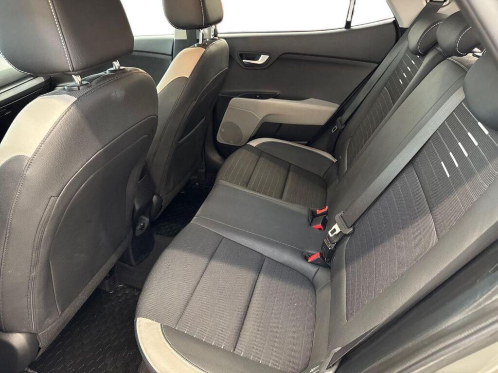 Kia Stonic 2020 Vihreä