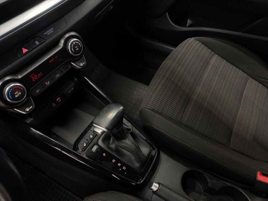Kia Stonic 2020 Sininen
