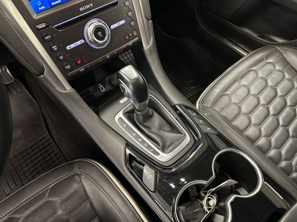 Ford Mondeo 2019 Valkoinen