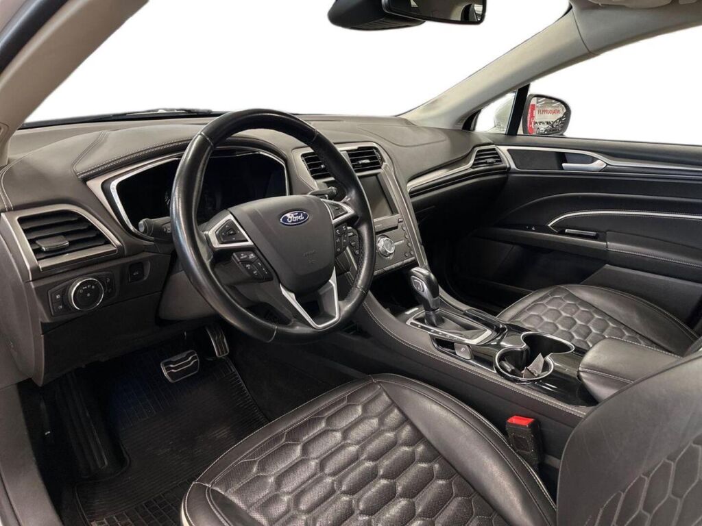 Ford Mondeo 2019 Valkoinen