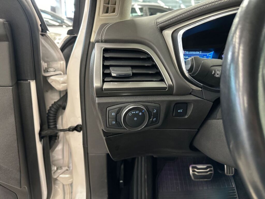 Ford Mondeo 2019 Valkoinen