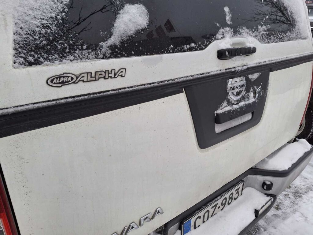 Nissan Navara 2012 Valkoinen