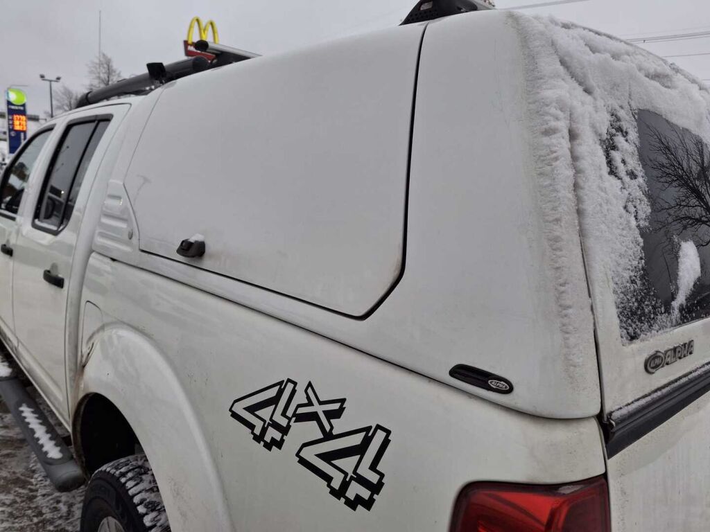 Nissan Navara 2012 Valkoinen