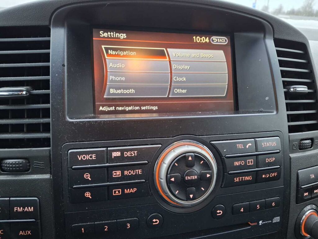 Nissan Navara 2012 Valkoinen