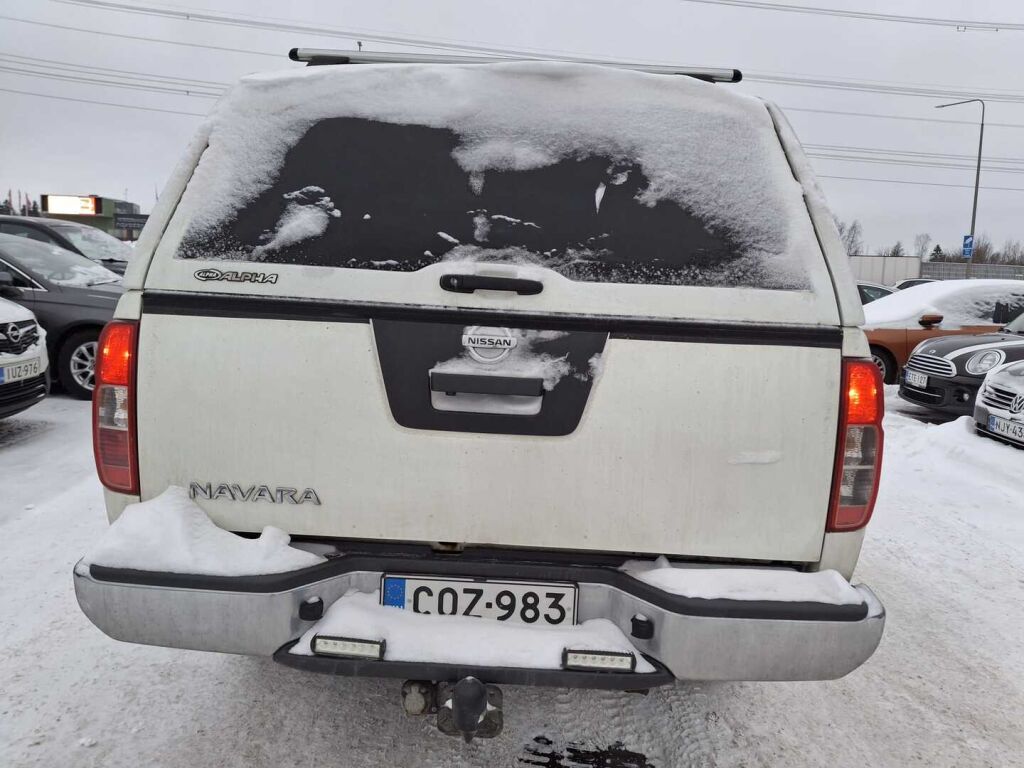 Nissan Navara 2012 Valkoinen