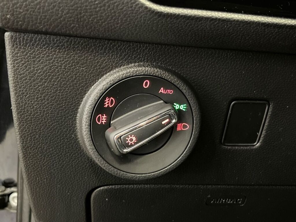 Seat Ateca 2020 Musta