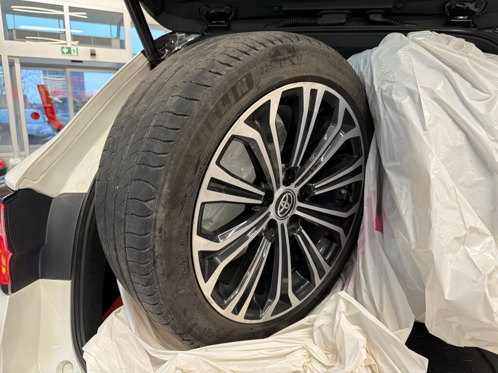 Toyota Corolla 2019 Valkoinen