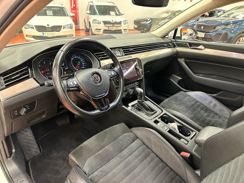 Volkswagen Passat 2019 Valkoinen