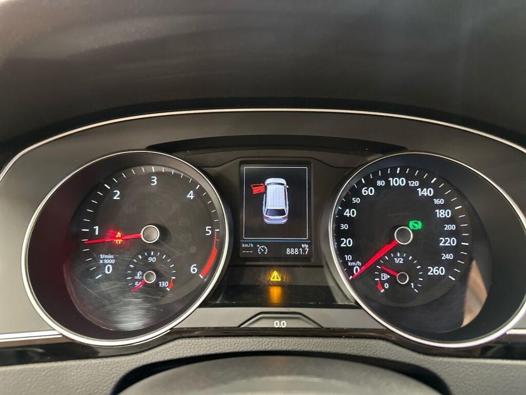 Volkswagen Passat 2019 Valkoinen