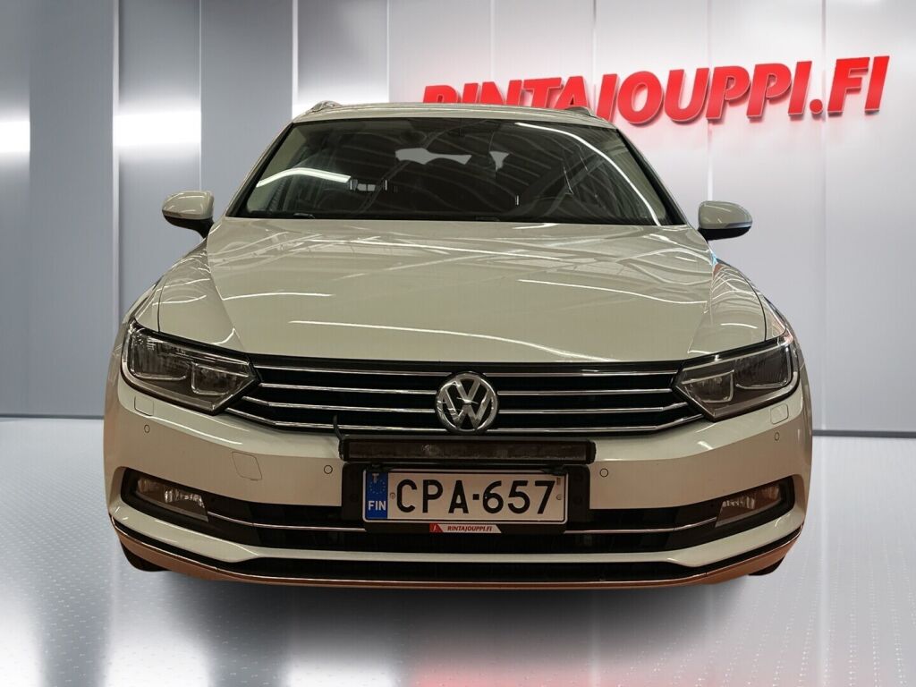 Volkswagen Passat 2019 Valkoinen