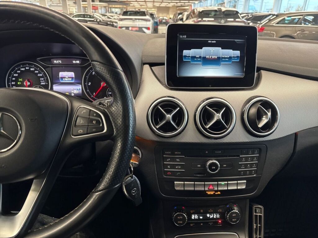 Mercedes-Benz B 2016 Hopea