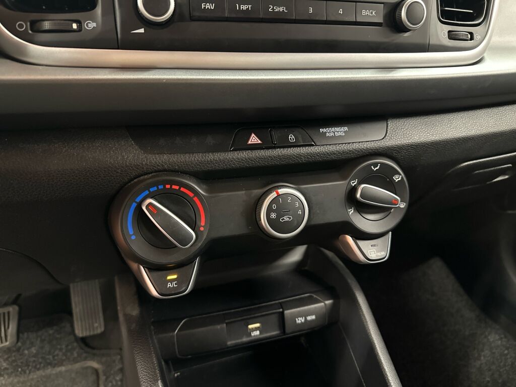 Kia Rio 2020 Punainen