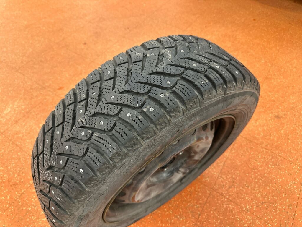 Kia Rio 2020 Punainen