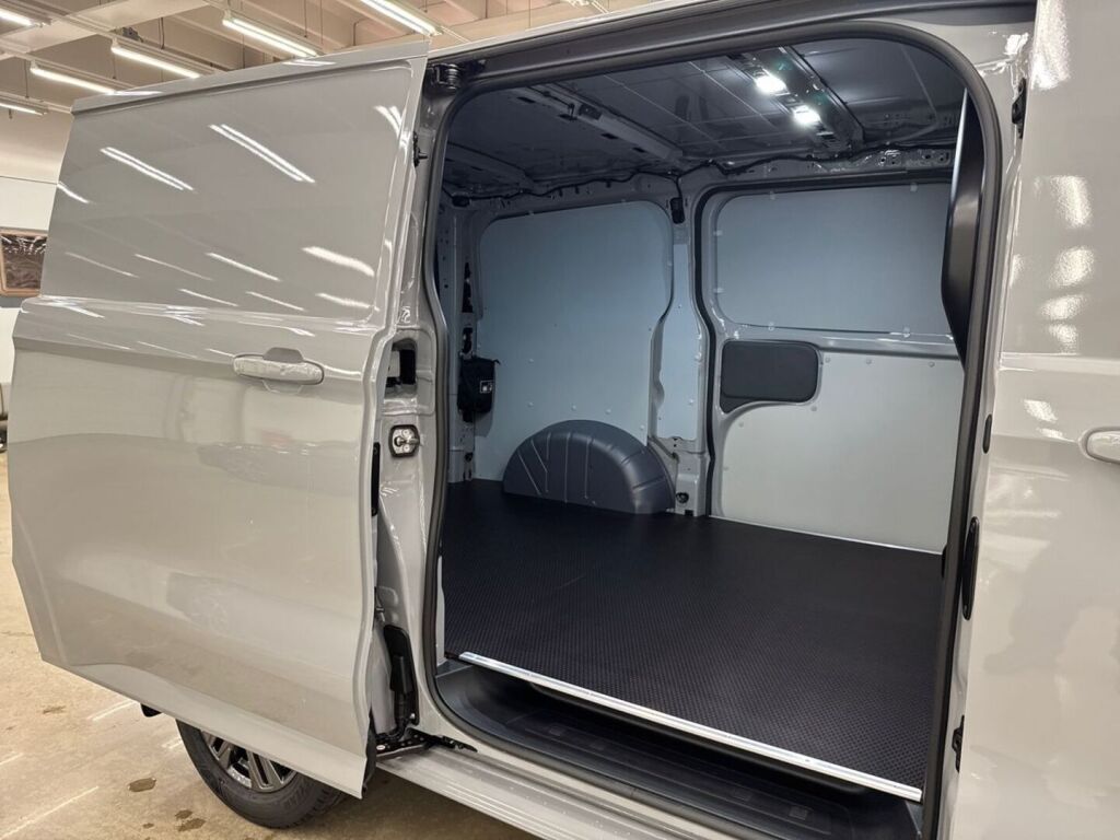 Ford Transit Custom 2026 Harmaa