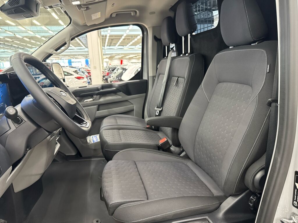 Ford Transit Custom 2026 Harmaa