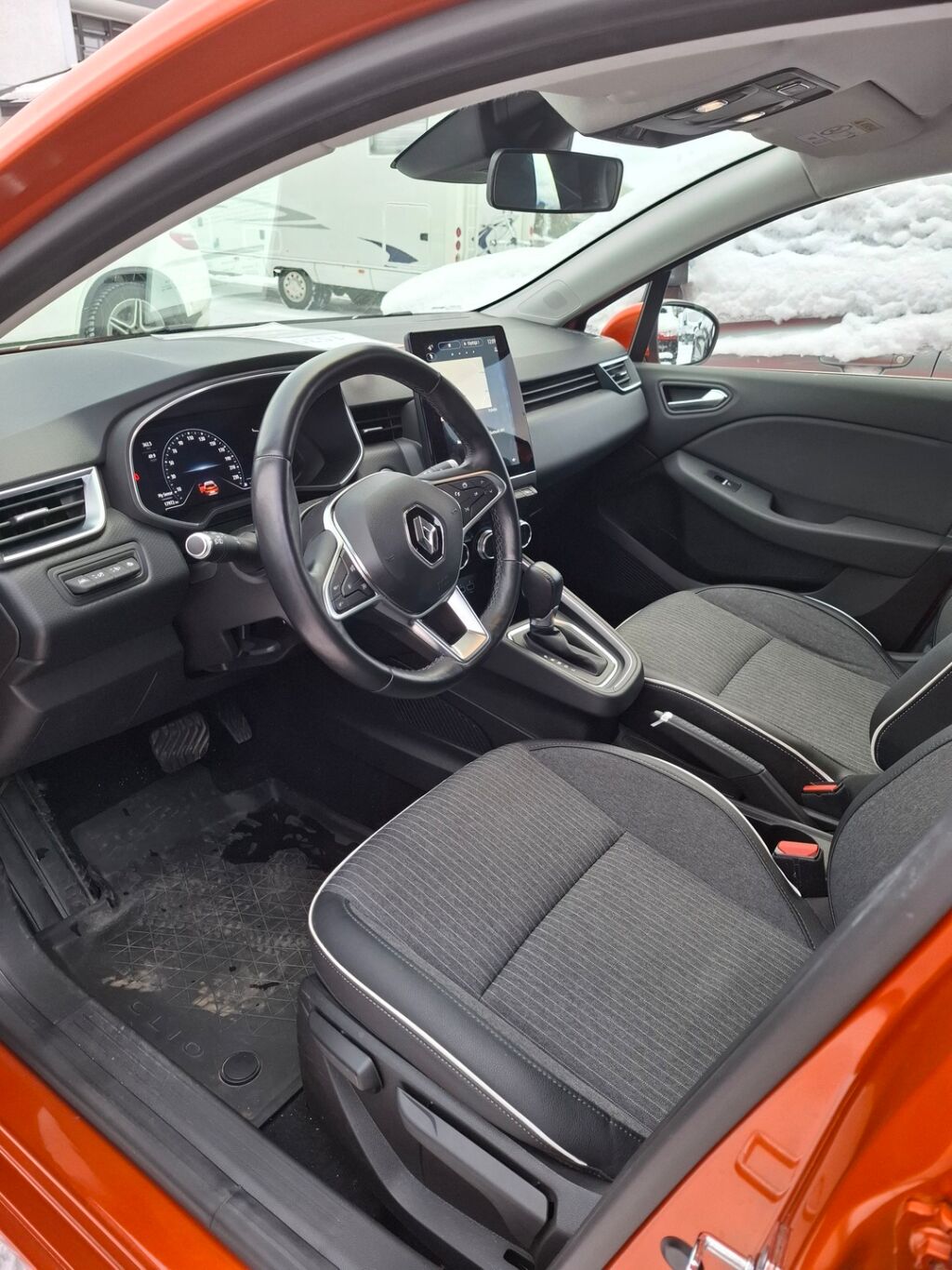 Renault Clio 2021 Oranssi