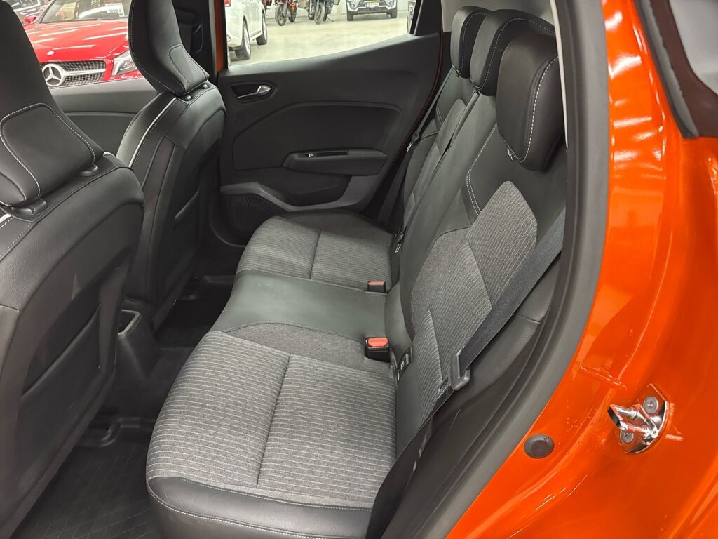 Renault Clio 2021 Oranssi