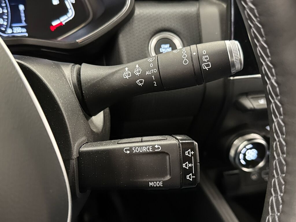 Renault Clio 2021 Oranssi