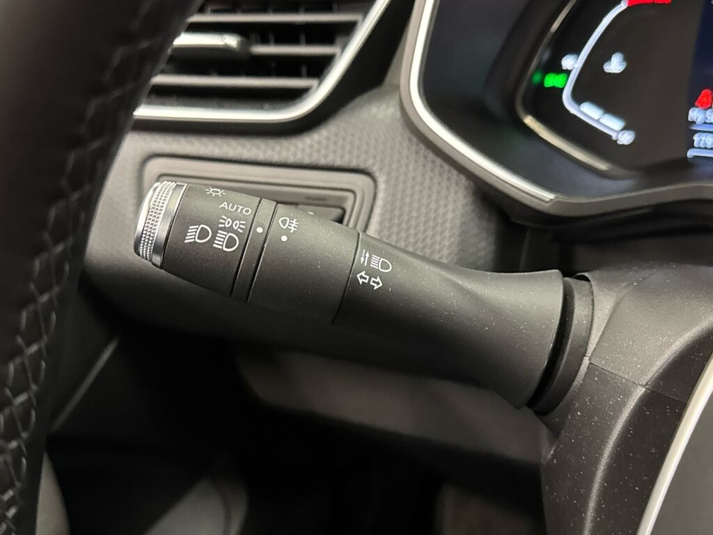 Renault Clio 2021 Oranssi