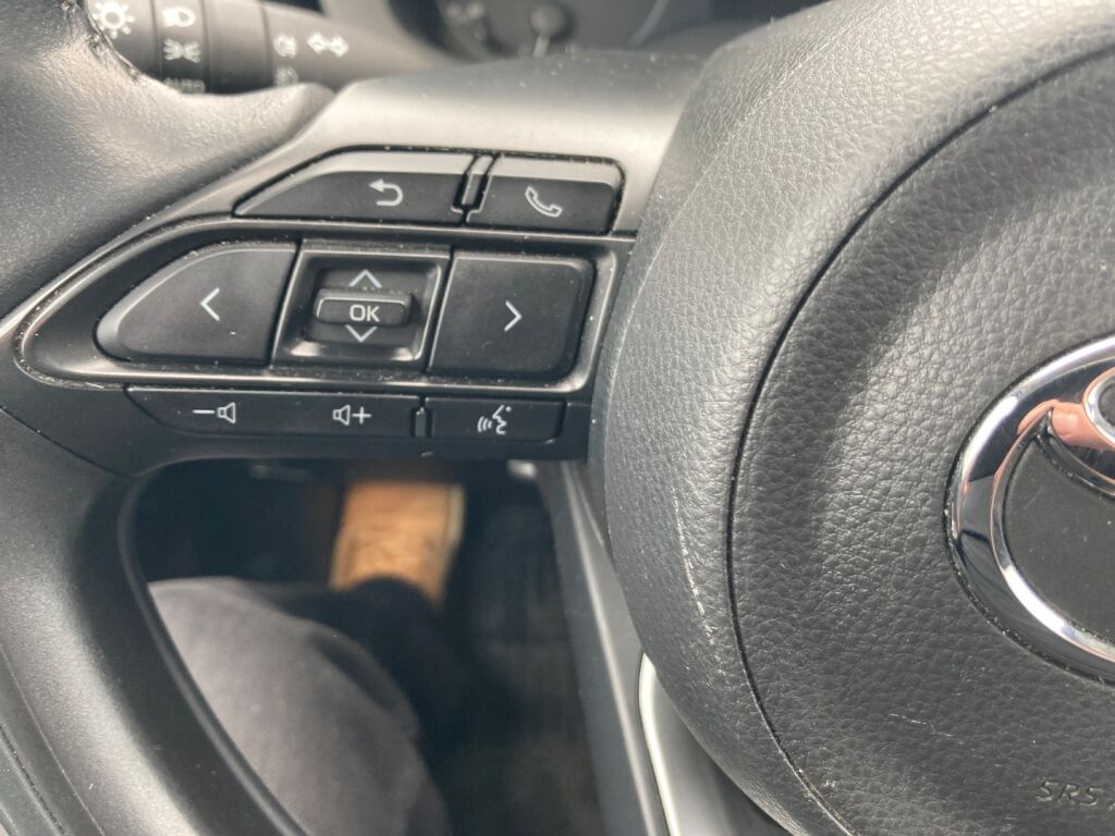 Toyota Yaris 2021 Metallinhohto Ruskea (beige)