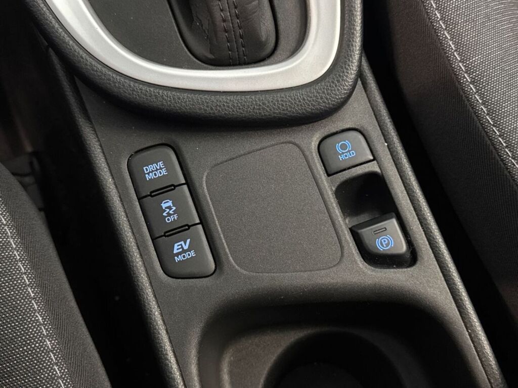 Toyota Yaris 2021 Metallinhohto Ruskea (beige)