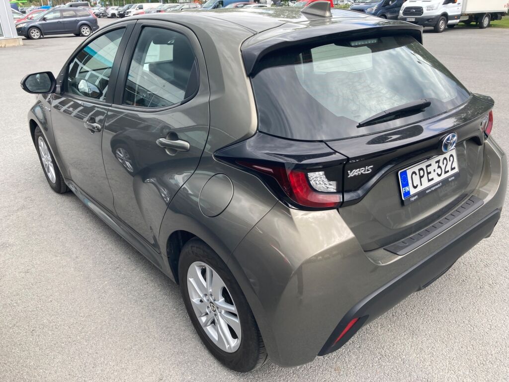 Toyota Yaris 2021 Metallinhohto Ruskea (beige)