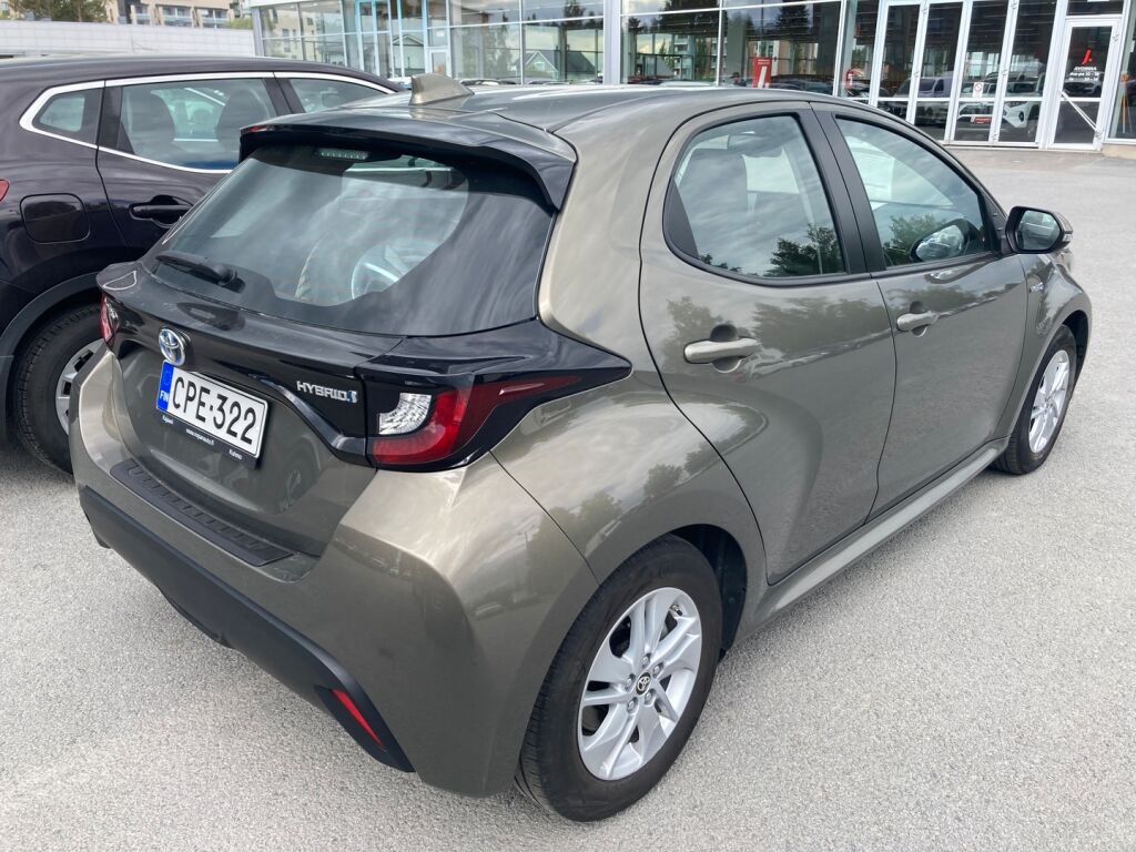Toyota Yaris 2021 Metallinhohto Ruskea (beige)