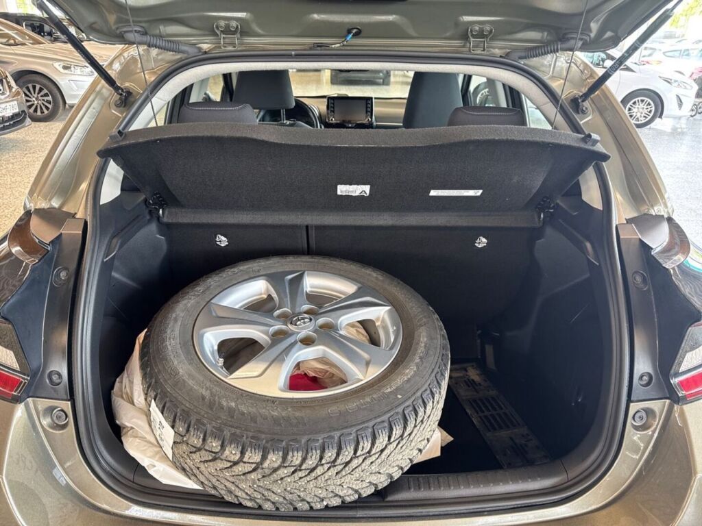 Toyota Yaris 2021 Metallinhohto Ruskea (beige)