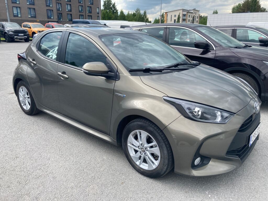Toyota Yaris 2021 Metallinhohto Ruskea (beige)
