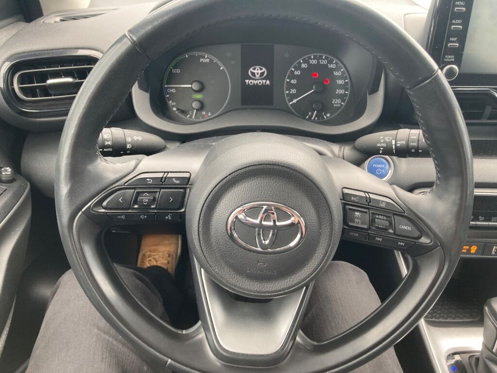 Toyota Yaris 2021 Metallinhohto Ruskea (beige)