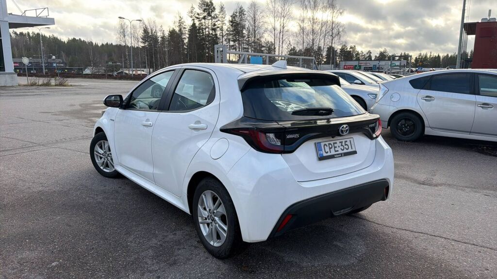 Toyota Yaris 2021 Valkoinen
