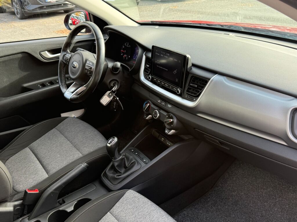 Kia Stonic 2021 Punainen