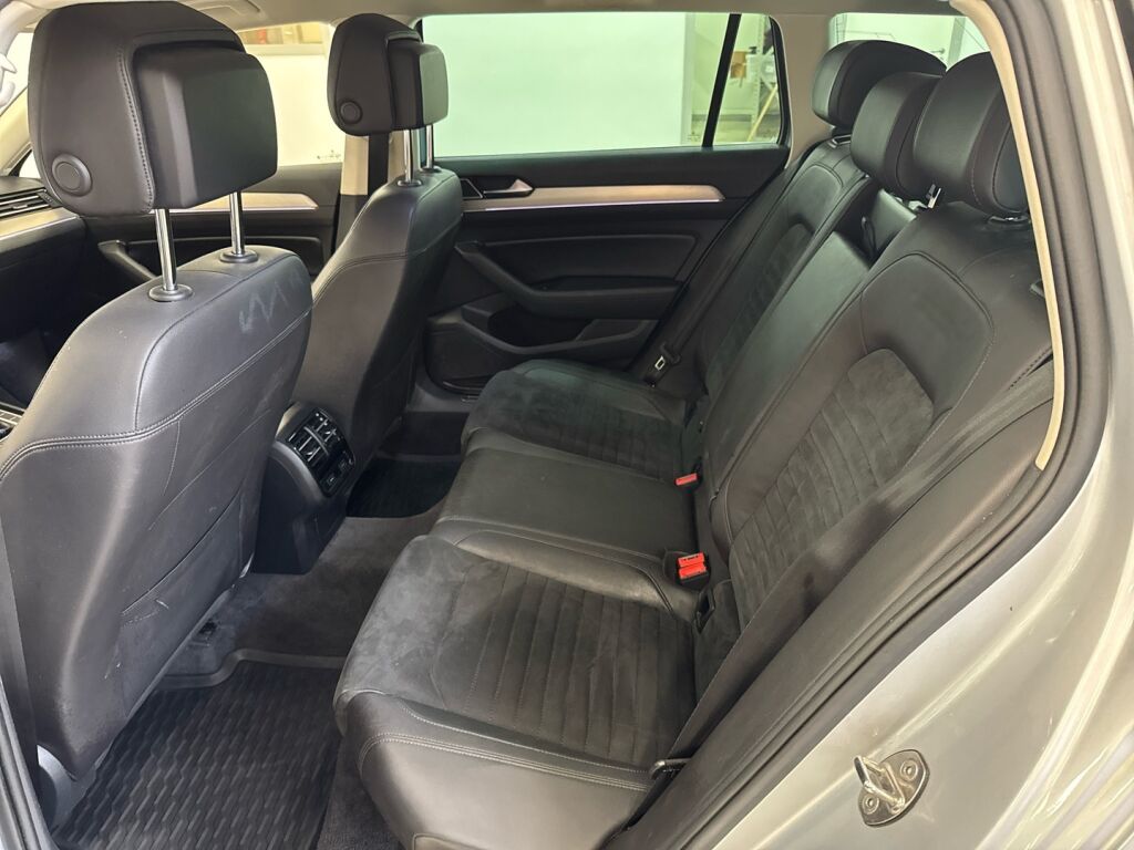 Volkswagen Passat 2017 Monivär.